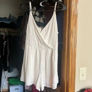 Target brand, size M, off white romper, missing belt.
